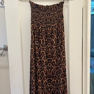 Leopard print stretchy maxi dress